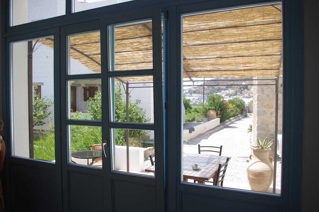 Villa Patmos Netia Skála Rum bild
